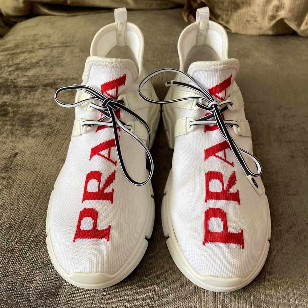 ✨BRAND NEW ✨ 💯% AUTHENTIC PRADA LOGO SNEAKER
